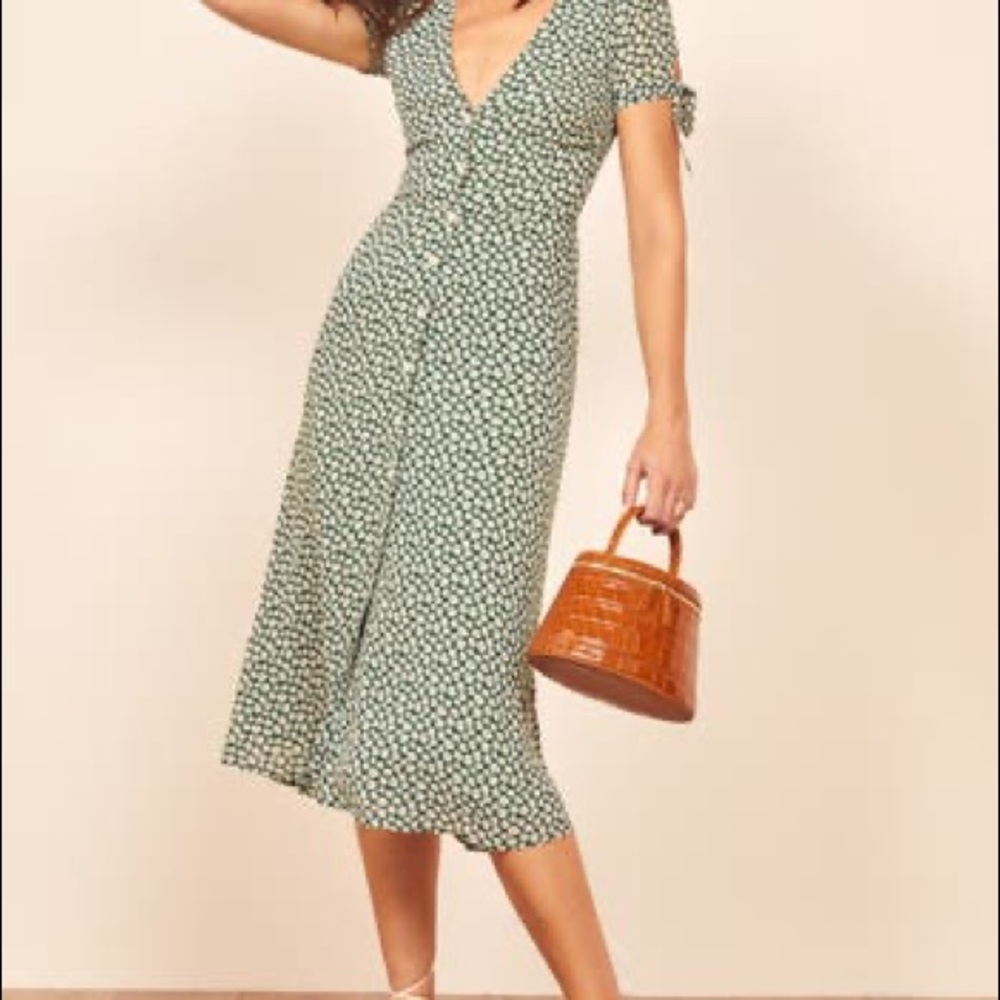 Rosalinda Floral Tie Sleeve Dress
REFORMATION 10